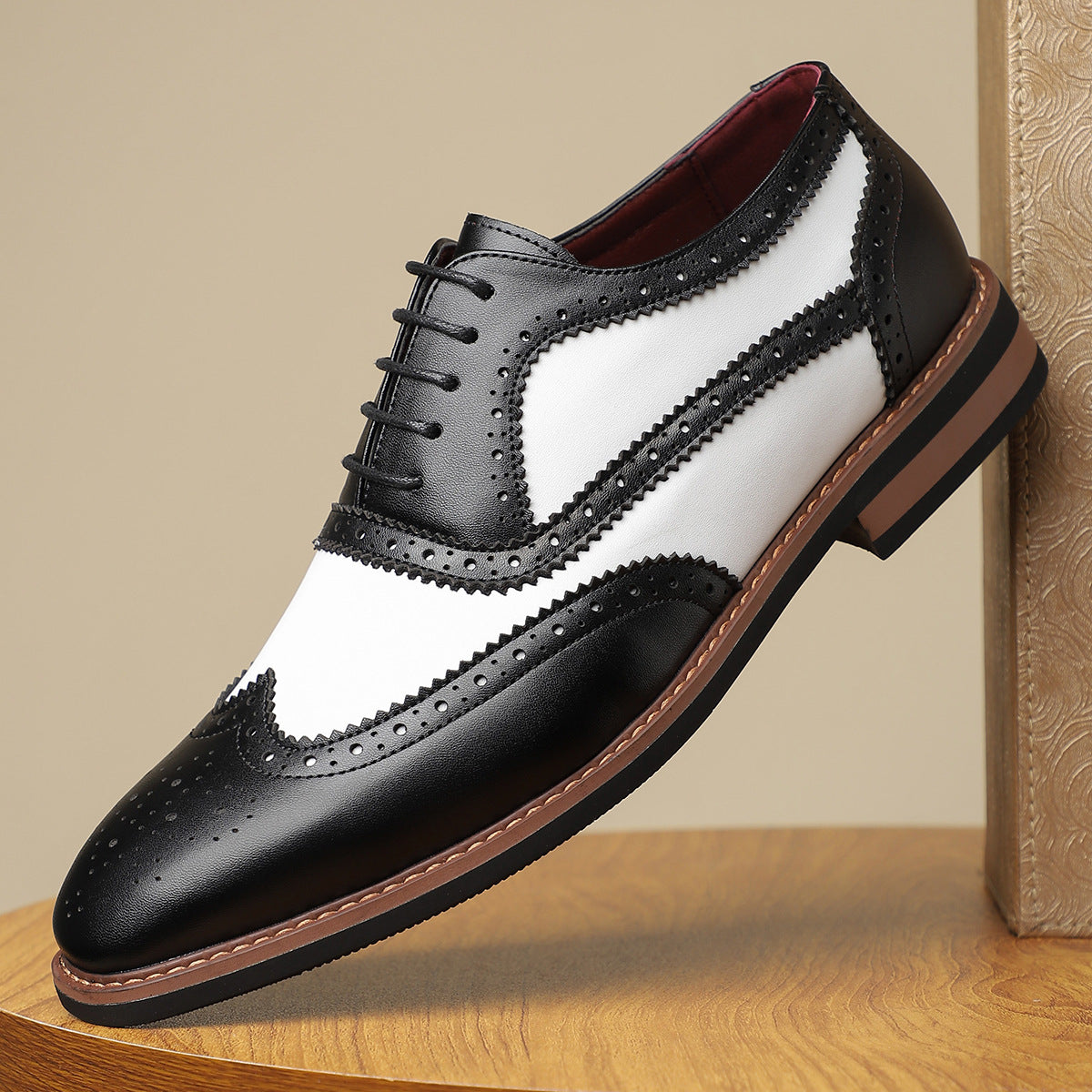 Cross-Border Men's British Trendy Fashion Retro Carved Leather Shoes LADYLYS