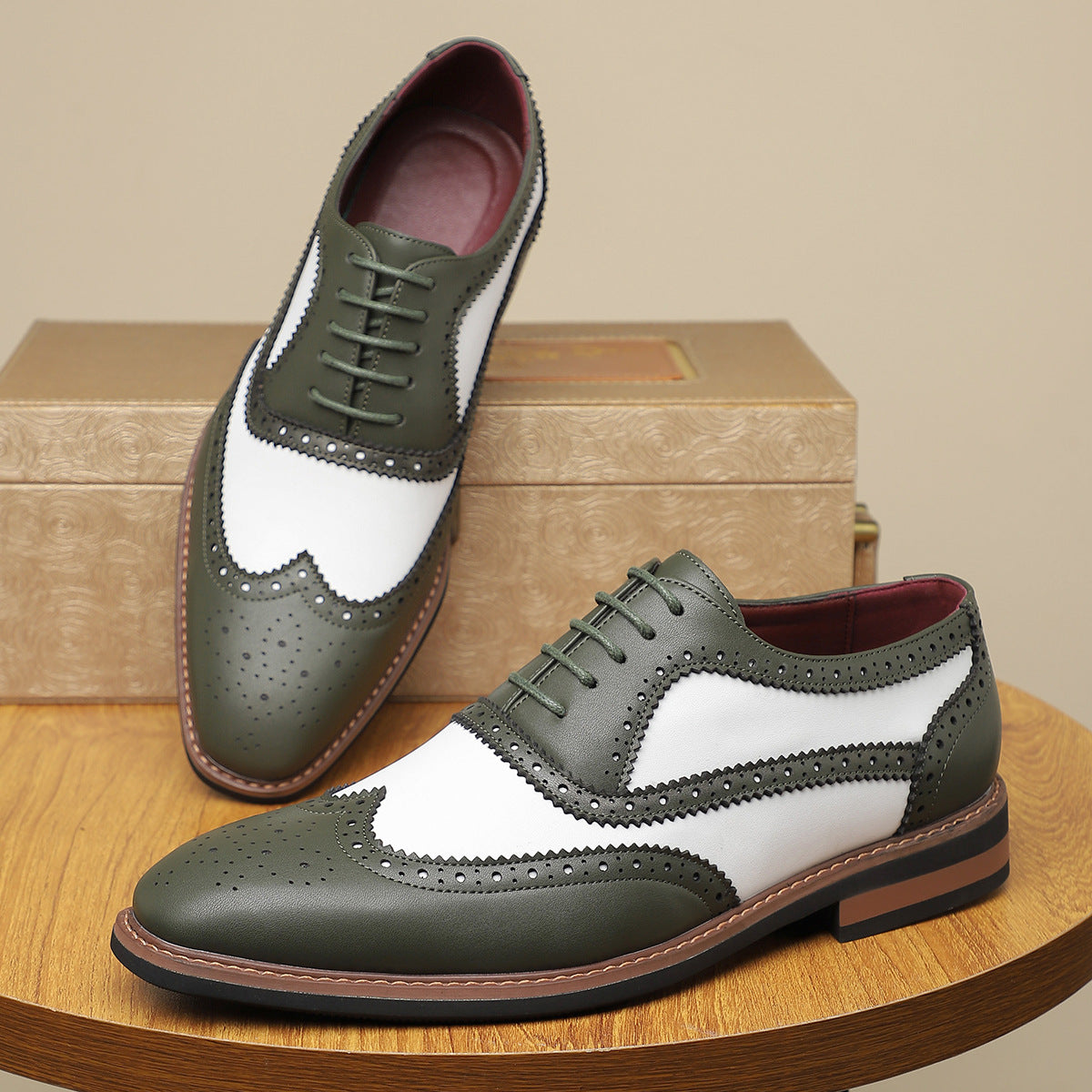 Cross-Border Men's British Trendy Fashion Retro Carved Leather Shoes LADYLYS