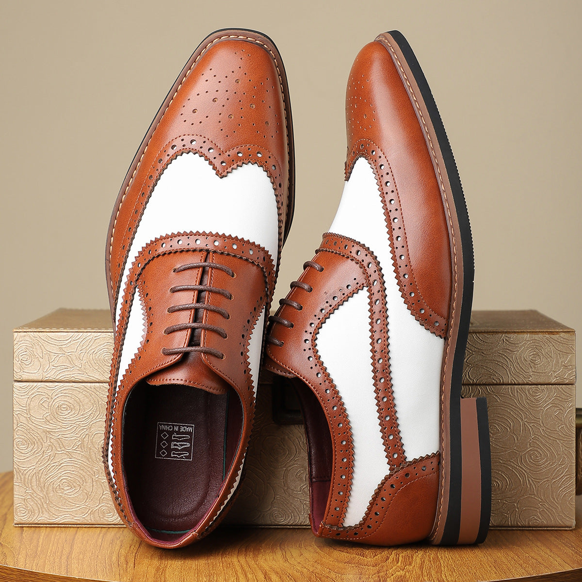Cross-Border Men's British Trendy Fashion Retro Carved Leather Shoes LADYLYS