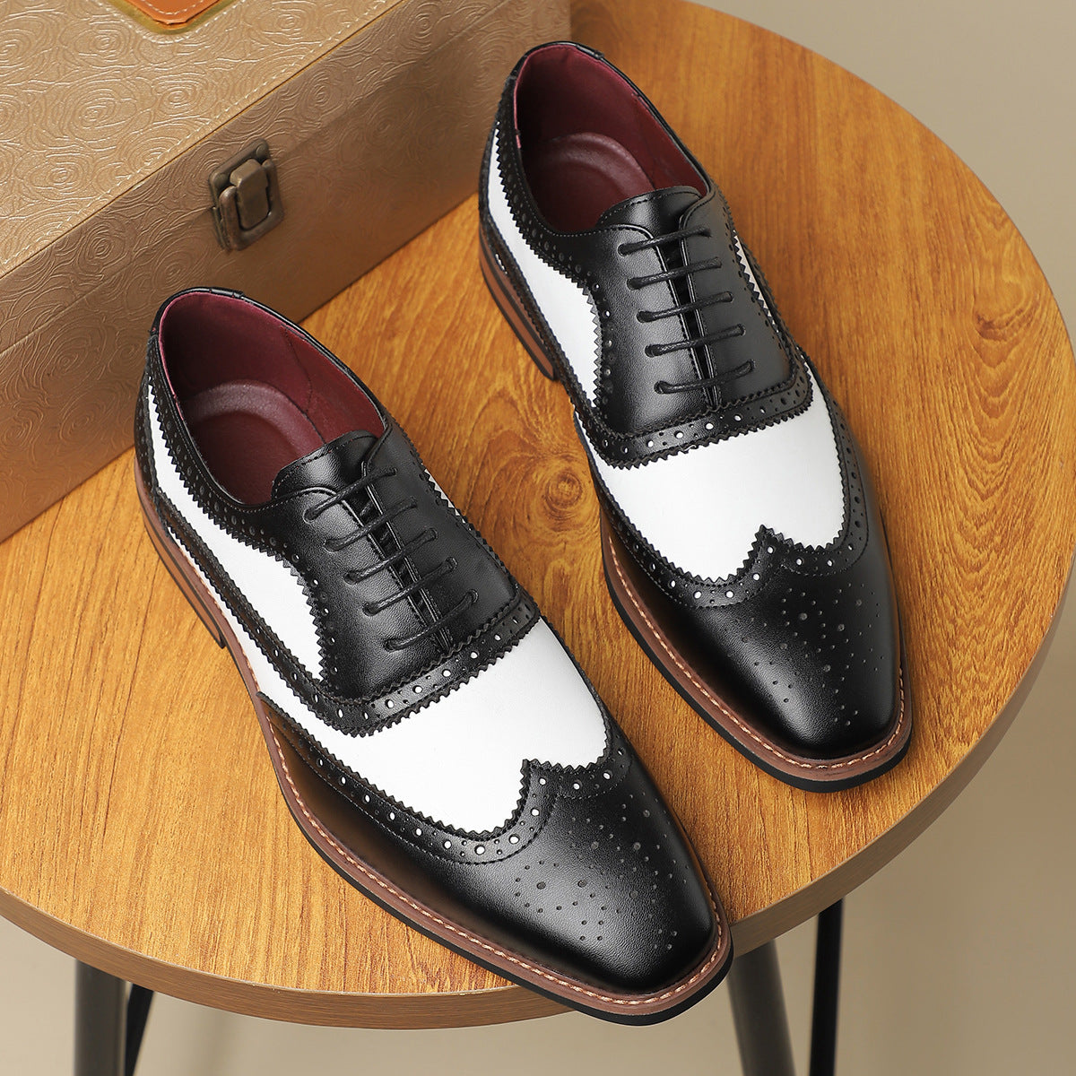 Cross-Border Men's British Trendy Fashion Retro Carved Leather Shoes LADYLYS