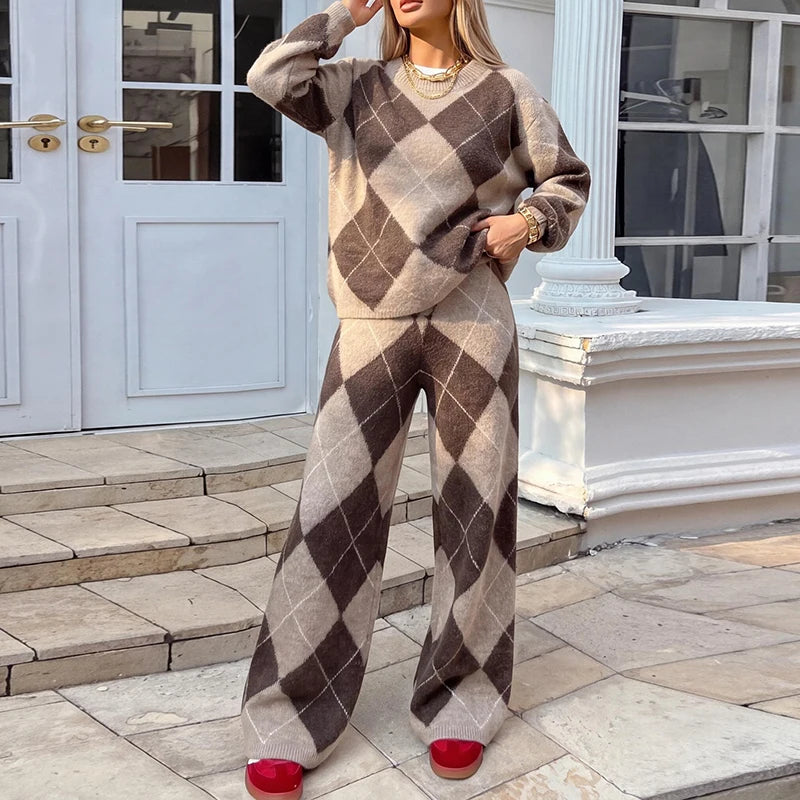 Women's Geometric Knit 2-Piece Set: Crew Neck Sweater and Wide-Leg Trousers