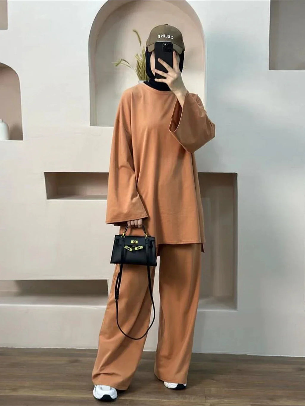Article comforme à l'image, créez votre style en choisissant votre taille, couleur pour une satifaction parfaite!