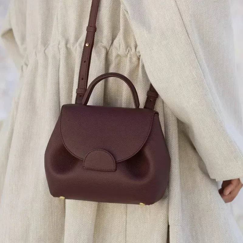 Article comforme à l'image, créez votre style en choisissant votre taille, couleur pour une satifaction parfaite!