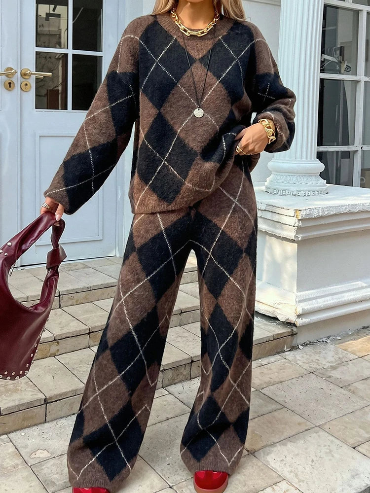 Women's Geometric Knit 2-Piece Set: Crew Neck Sweater and Wide-Leg Trousers