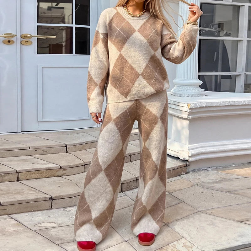 Women's Geometric Knit 2-Piece Set: Crew Neck Sweater and Wide-Leg Trousers