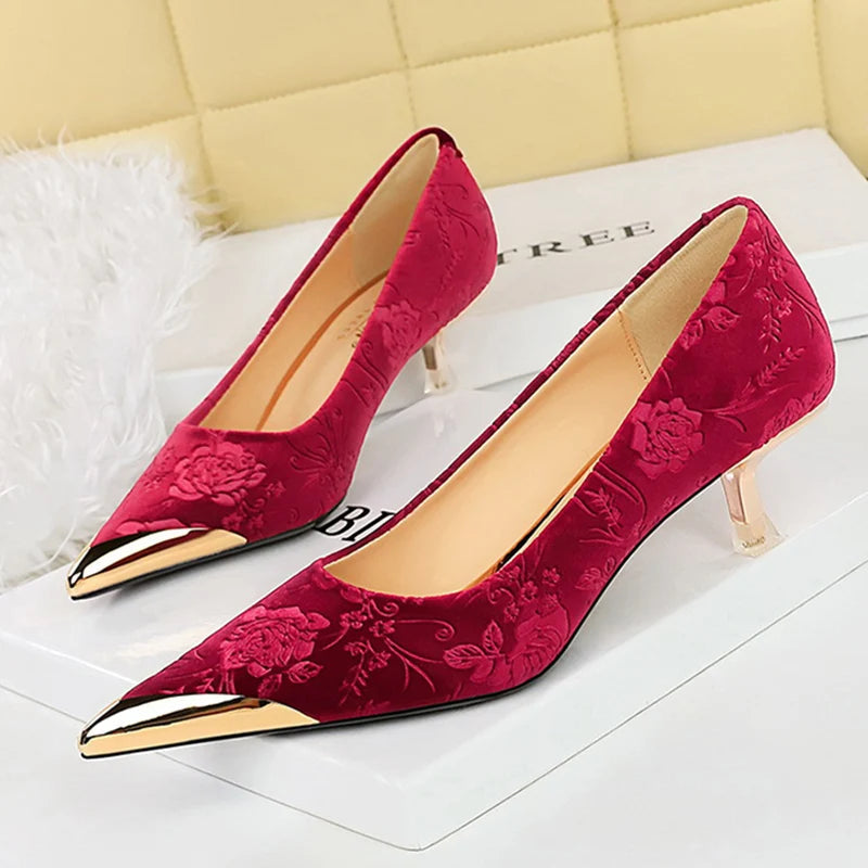 Vintage Suede Print 4cm High Heels Pumps Female Chic Metal Pointed Toe Elegant LADYLYS