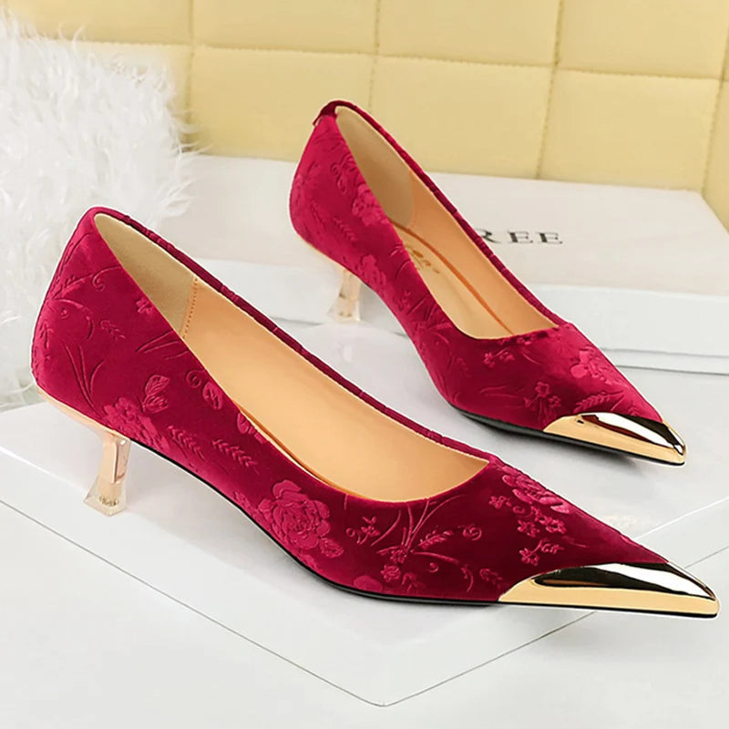 Vintage Suede Print 4cm High Heels Pumps Female Chic Metal Pointed Toe Elegant LADYLYS