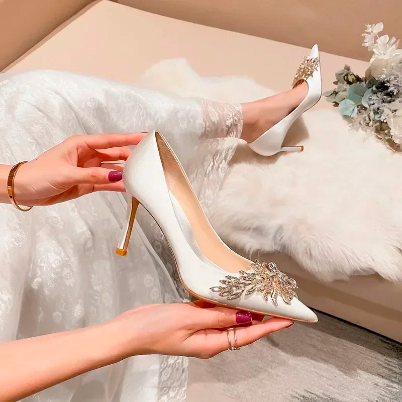 Article comforme à l'image, créez votre style en choisissant votre taille, couleur pour une satifaction parfaite!