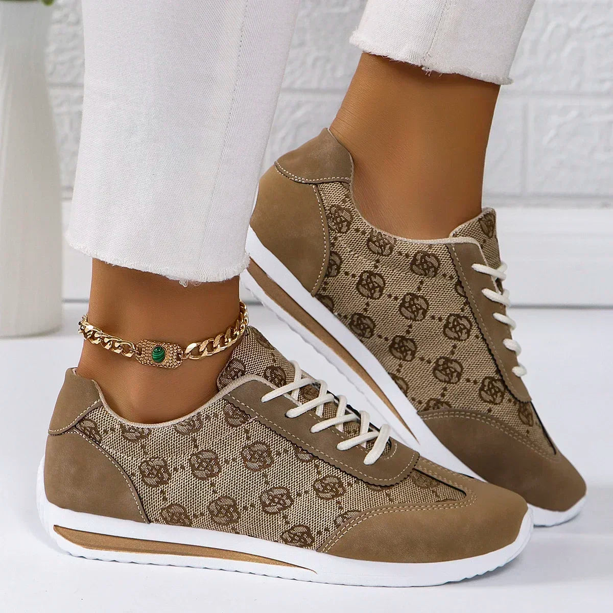 Women's Floral Flat Sneakers – Breathable Lace-Up Walking Shoes