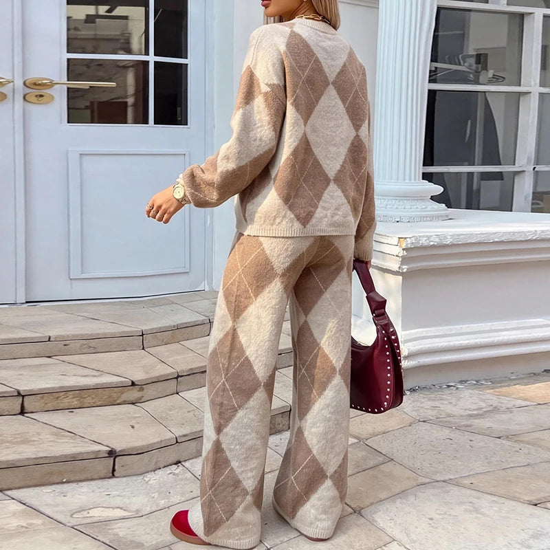 Women's Geometric Knit 2-Piece Set: Crew Neck Sweater and Wide-Leg Trousers