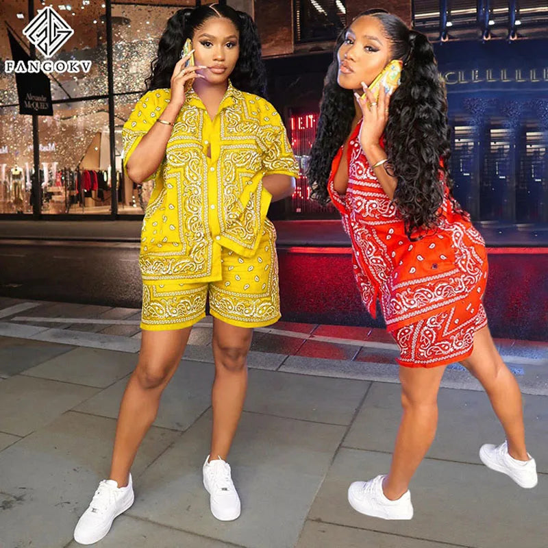 Women's Paisley Print Two-Piece Tracksuit – Short Sleeve Shirt & Shorts Set