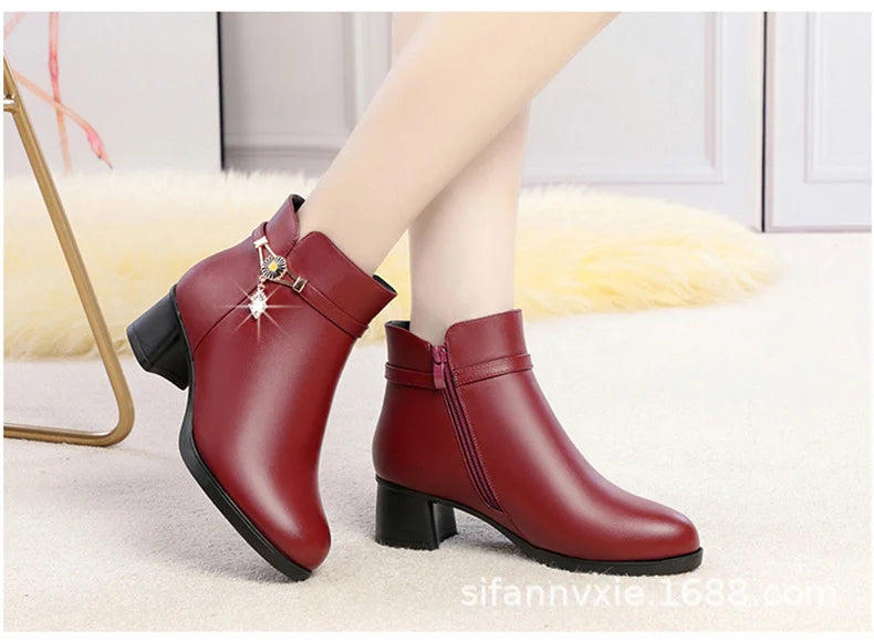 Women's Velvet Fleece-Lined Ankle Boots – Low Square Heel Anti-Slip Winter Booties