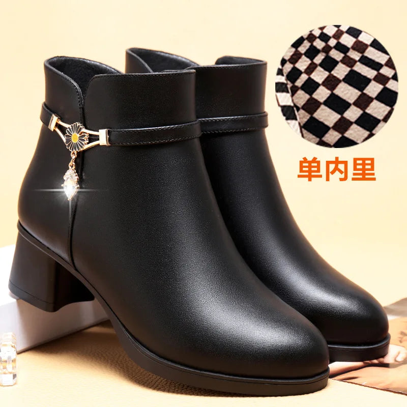 Women's Velvet Fleece-Lined Ankle Boots – Low Square Heel Anti-Slip Winter Booties