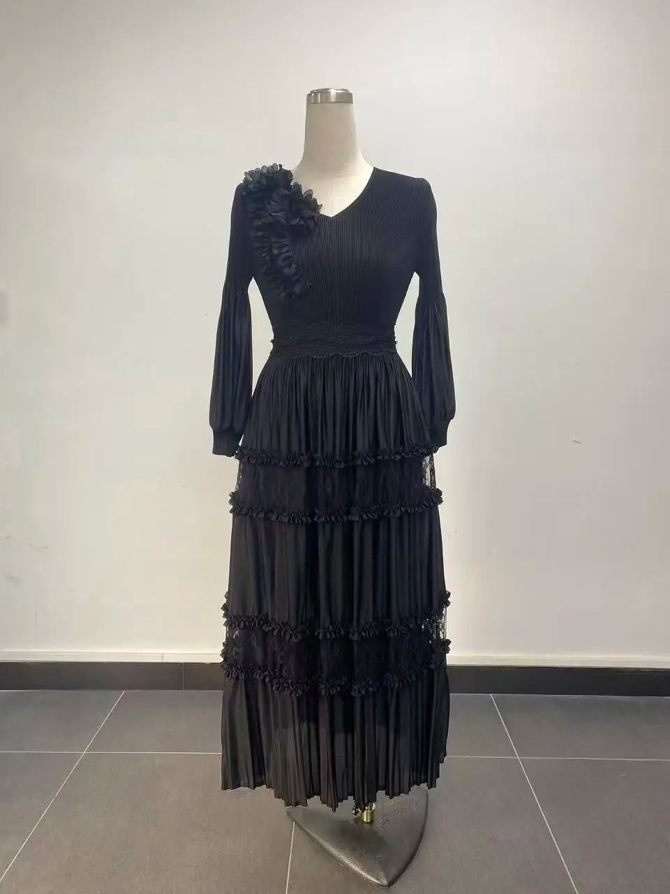 Women's Pleated Tiered Lace Midi Dress – V-Neck Lantern Sleeve Floral Detail | Elegant African Fashion