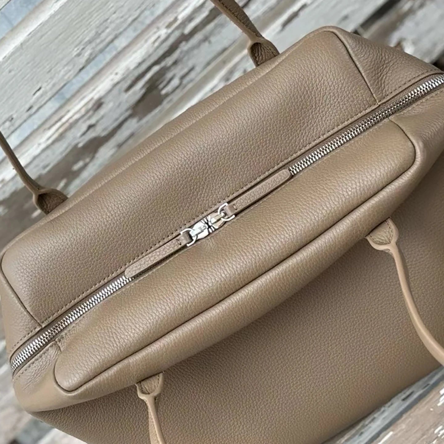 Article comforme à l'image, créez votre style en choisissant votre taille, couleur pour une satifaction parfaite!