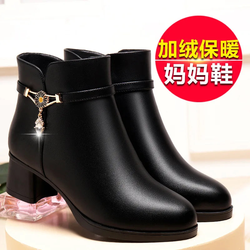 Women's Velvet Fleece-Lined Ankle Boots – Low Square Heel Anti-Slip Winter Booties