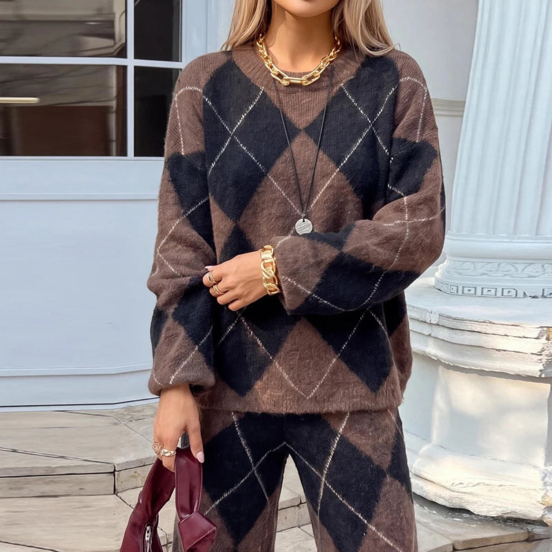Women's Geometric Knit 2-Piece Set: Crew Neck Sweater and Wide-Leg Trousers