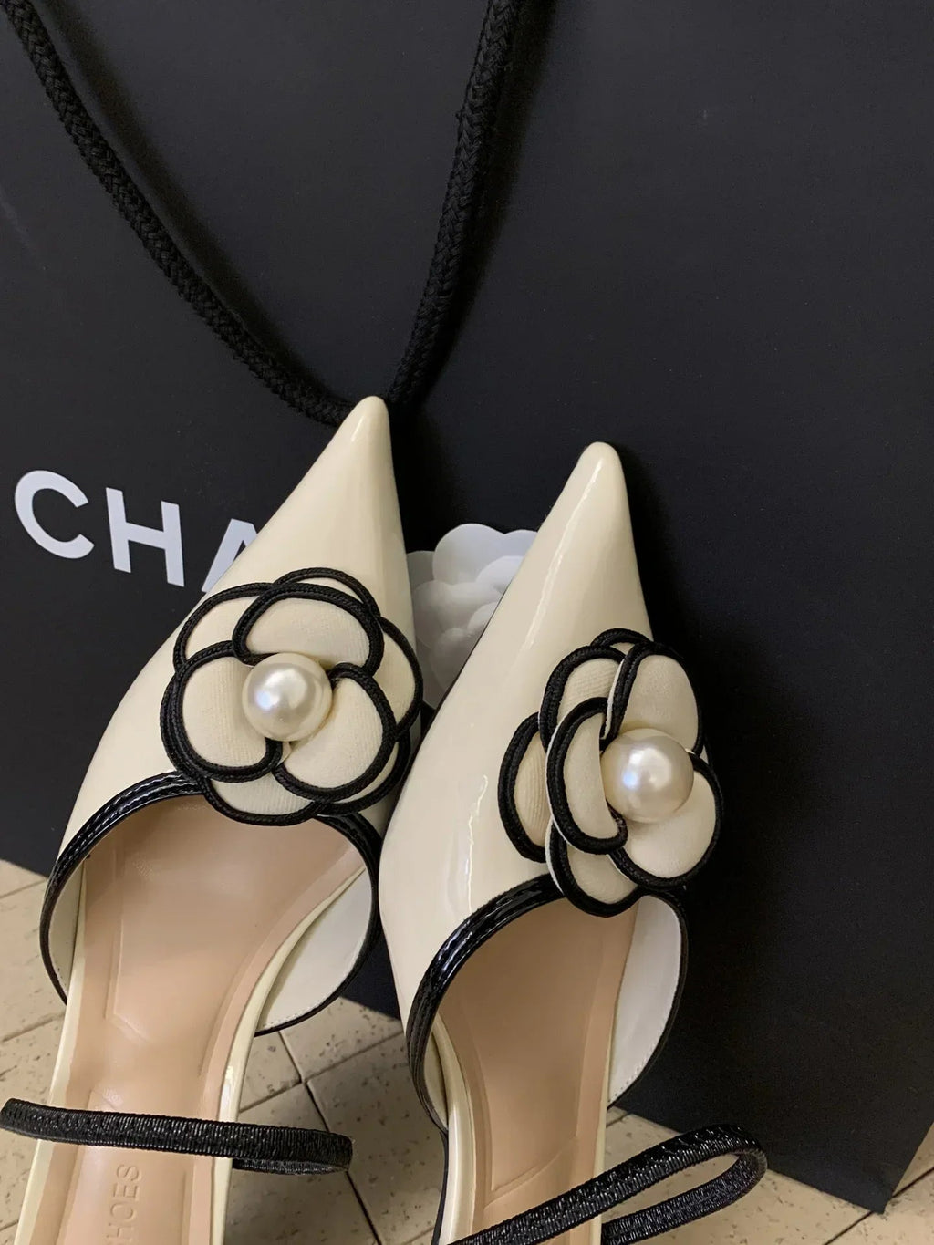 2025 Flower Pointed Toe High Heels Women Luxury Designer Sandals Female Summer Elegant Fashion Pumps Flower Mule Slippers Women LADYLYS