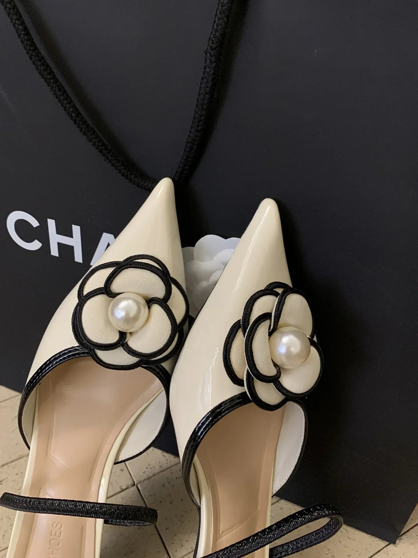 2025 Flower Pointed Toe High Heels Women Luxury Designer Sandals Female Summer Elegant Fashion Pumps Flower Mule Slippers Women LADYLYS