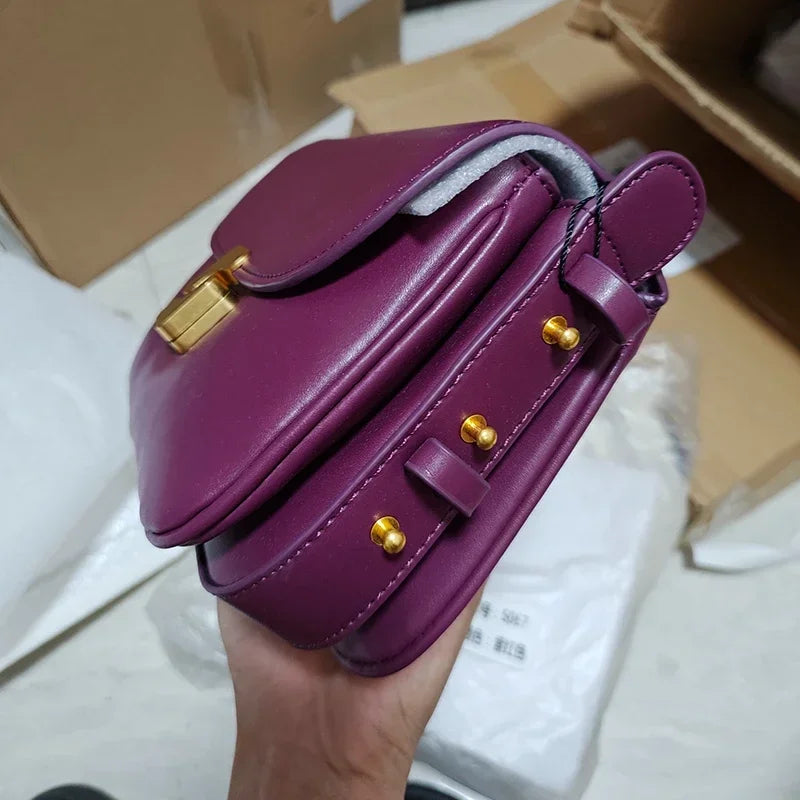 Article comforme à l'image, créez votre style en choisissant votre taille, couleur pour une satifaction parfaite!