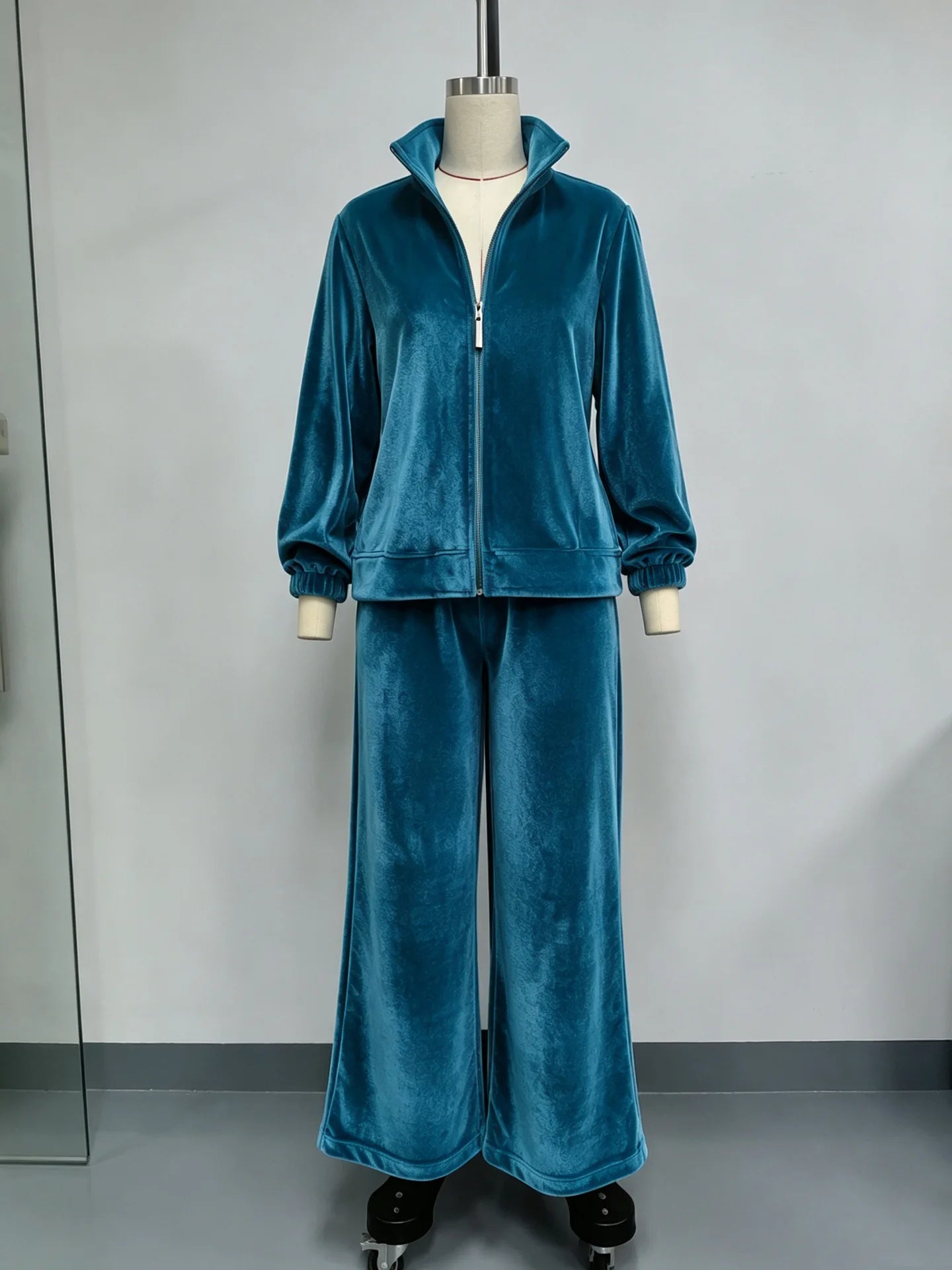 Women's Velvet Two-Piece Set with Wide-Leg Pants