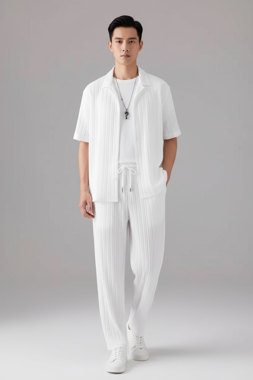 Men's suit in white worn by a model